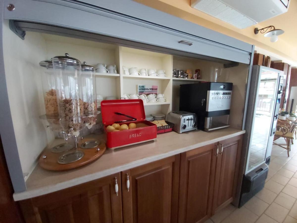 Albergo Casa Este Brenzone sul Garda Eksteriør billede
